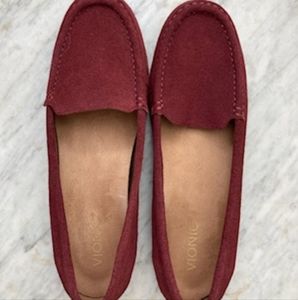 Vionic chill Debbie wine size 11 loafer slipper